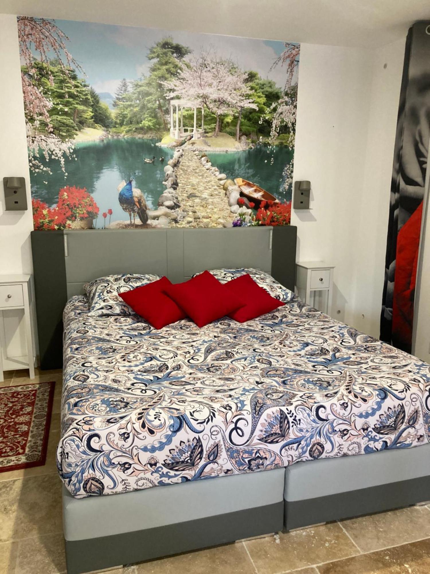 Le Studio D Aurelie Avec Spa Ete En Pleine Campagne Et Proche De Toute Commodite Roquemaure  Esterno foto