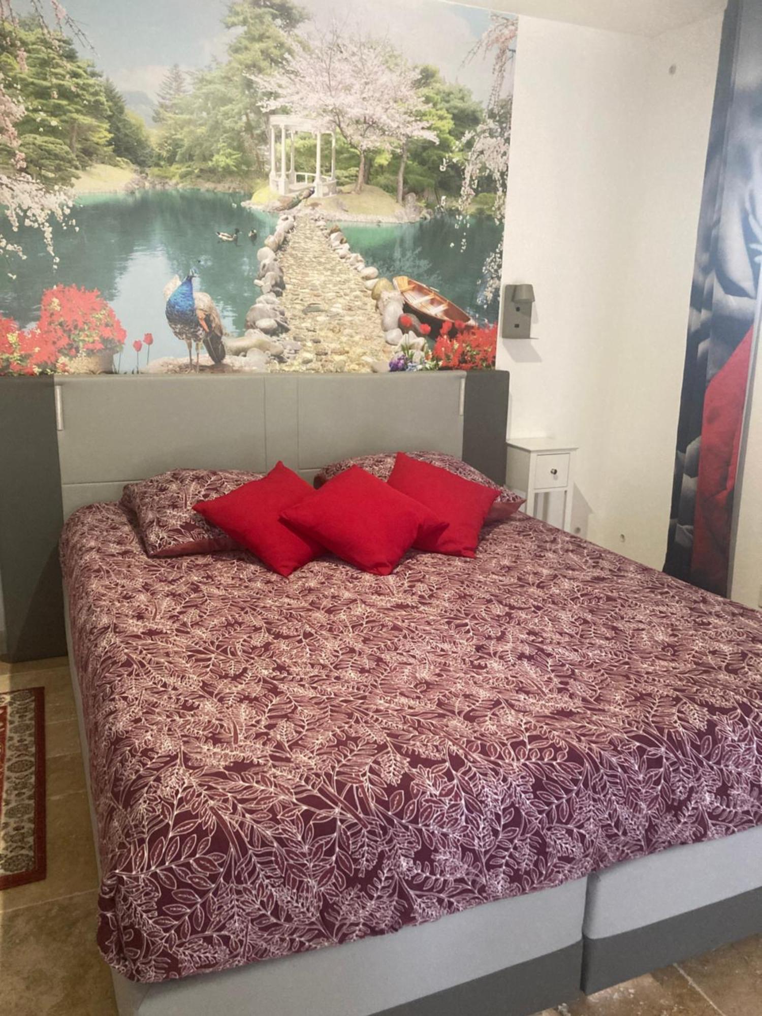Le Studio D Aurelie Avec Spa Ete En Pleine Campagne Et Proche De Toute Commodite Roquemaure  Esterno foto